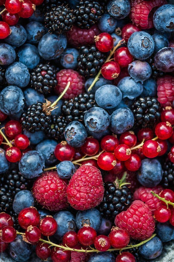 Berry Patch Symphony: Artisanal Handpicked Mix